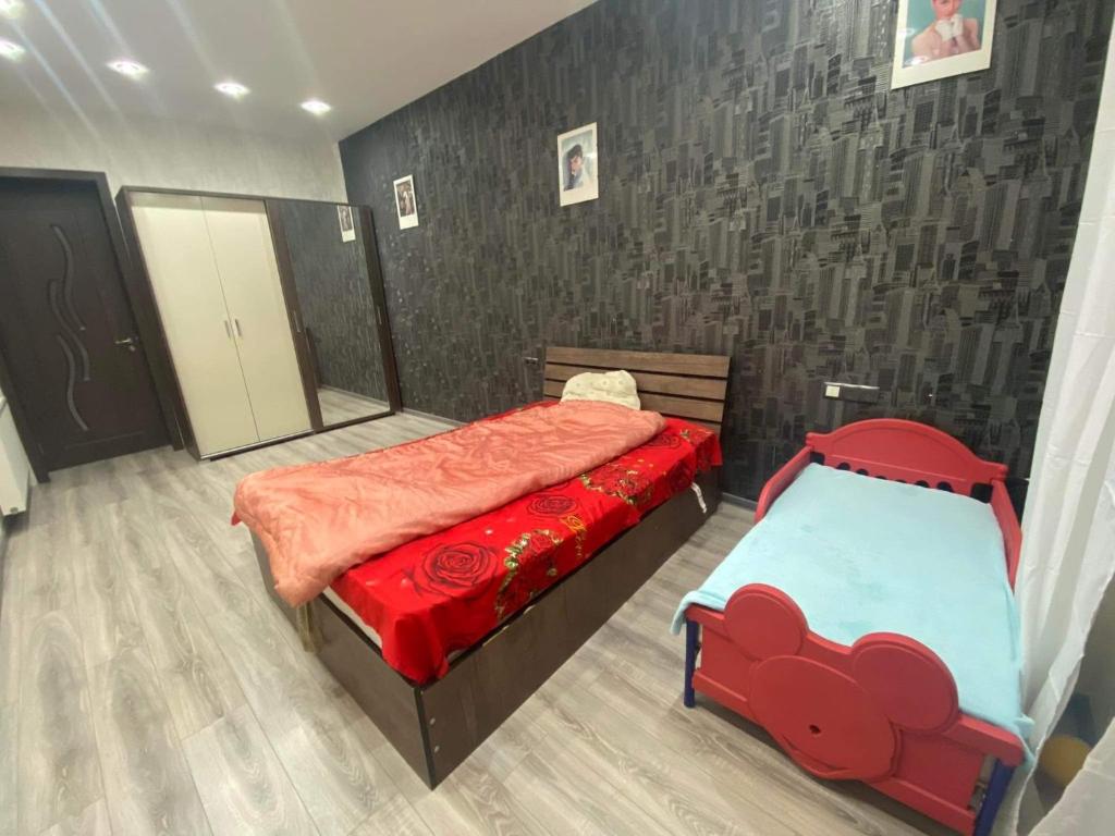 lovely apartment in vazha pshavela avenue room 4